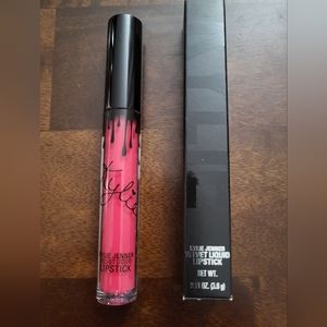 NEW KYLIE  VELVET LIQUID LIPSTICK (SURPRISE ME)